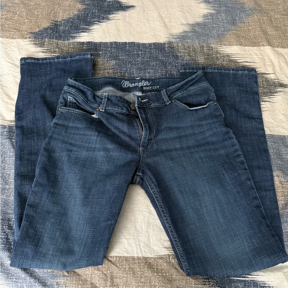 Wrangler Women's Indigo Boot Cut Jeans. Size 11 X 34